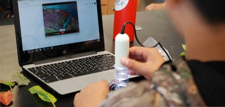 Dino-Lite USB camera directly to a students laptop